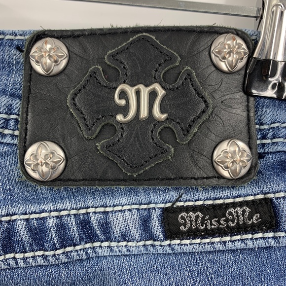 Miss Me Embellished Relaxed Boot Cut Jeans 29 x 33 - Picture 7 of 15